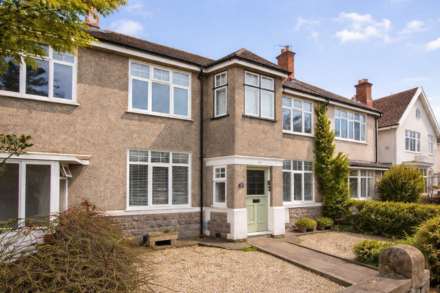 South Ward**Stunningly Presented**Two Double Bedrooms**Close to Beach & Town**