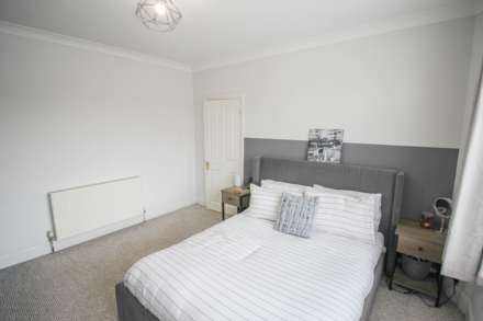 South Ward**Stunningly Presented**Two Double Bedrooms**Close to Beach & Town**, Image 8