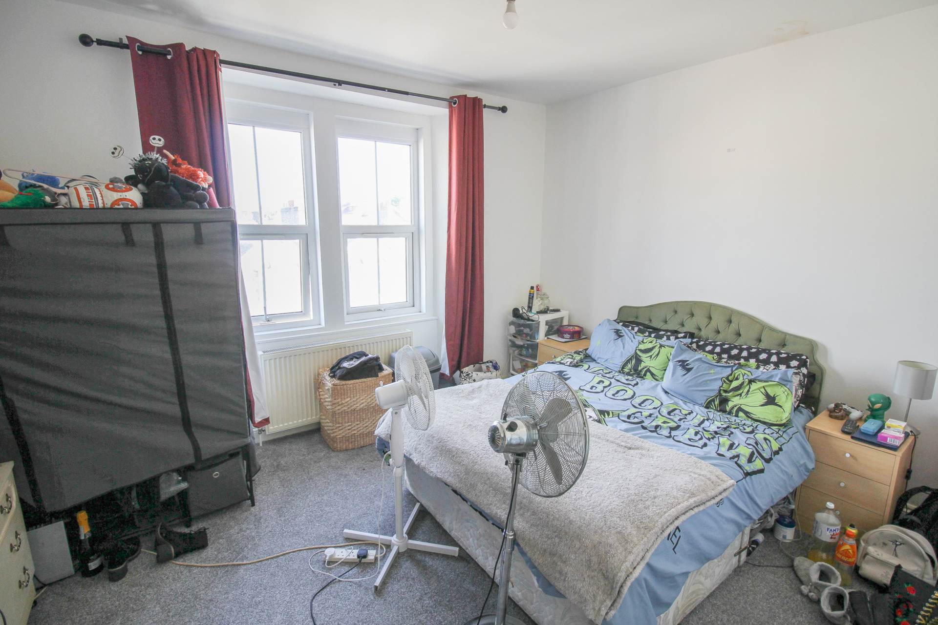 Centrally Located**Lift & Stair Access**3 Double Bedrooms**En Suite & Walk in Wardrobe**, Image 8