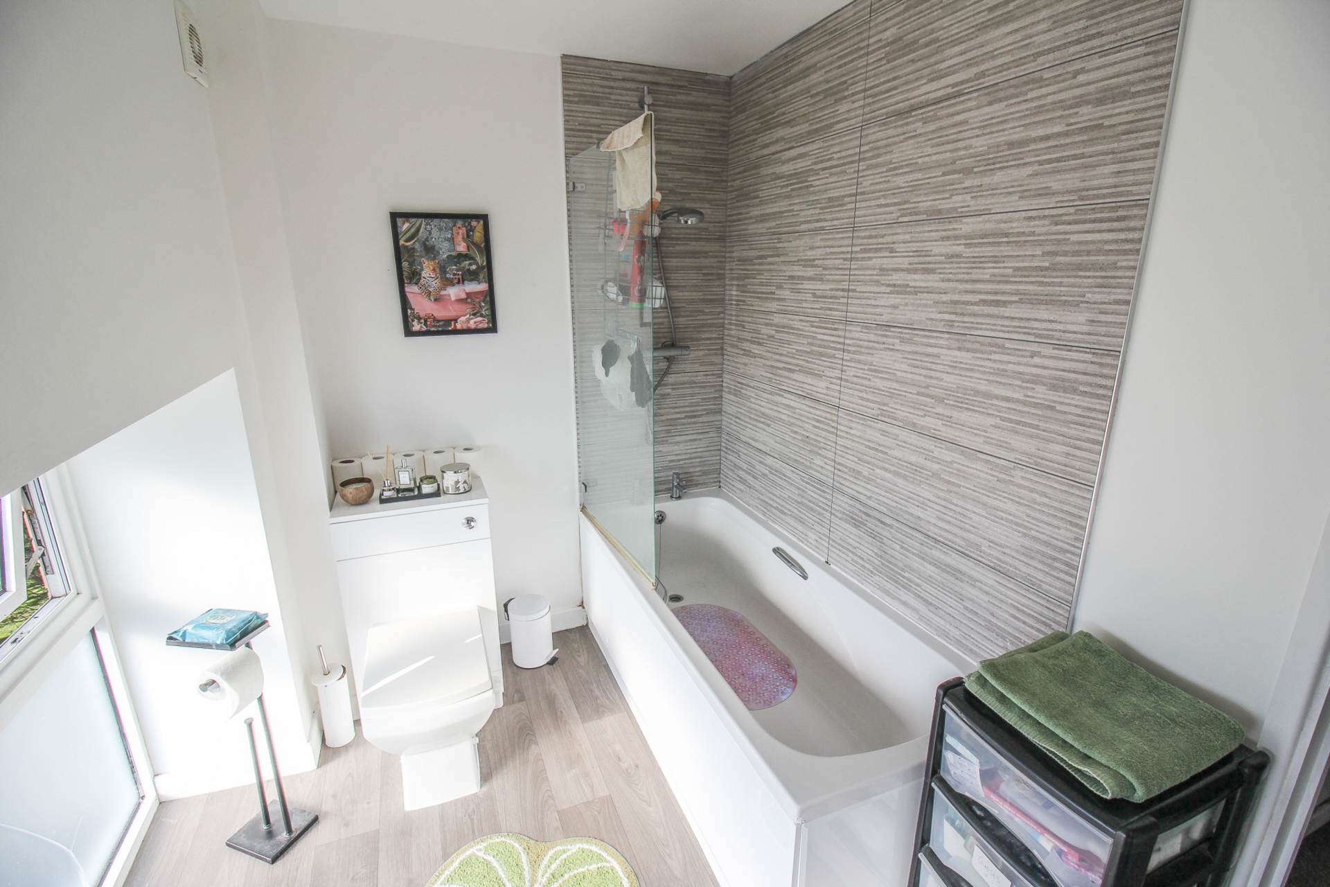Weston-super-Mare**2 Double Bedrooms**Open Plan Living Area**, Image 9