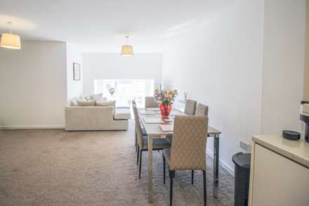 Weston-super-Mare**2 Double Bedrooms**Open Plan Living Area**, Image 3