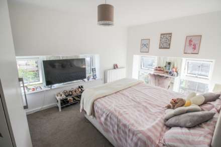 Weston-super-Mare**2 Double Bedrooms**Open Plan Living Area**, Image 7