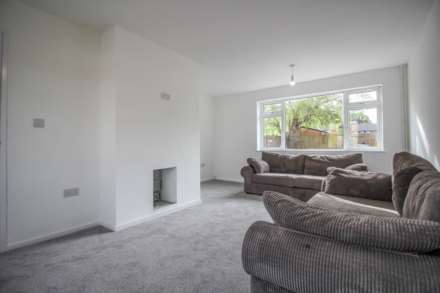 Merryfield Road-Great Starter Home, Image 2
