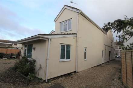 1 Bedroom House, George Street, Weston-super-Mare