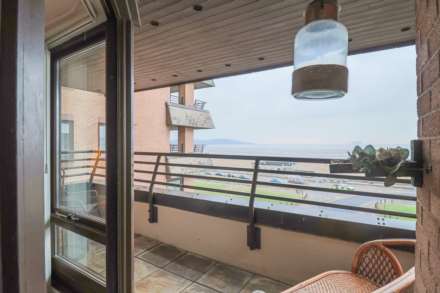 Carlton Mansions South - Beach Front Apartment, Image 10