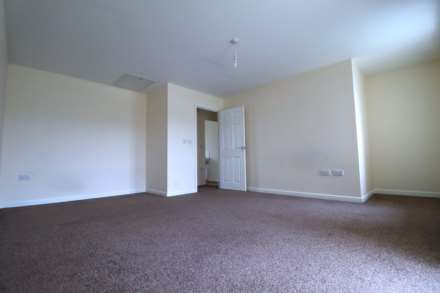 Haywood Village - Vacant - 4 Bedroom Town House, Image 16