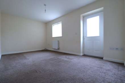 Haywood Village - Vacant - 4 Bedroom Town House, Image 5