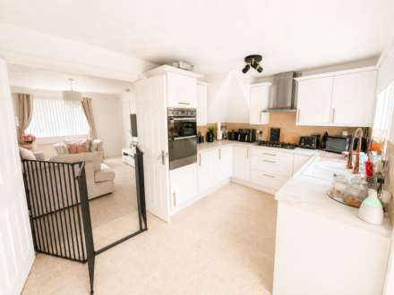 Azalea Road, Wick St Lawrence, Image 5
