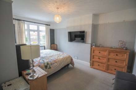 Quantock Road - A Beautiful Home with Huge Potential, Image 16