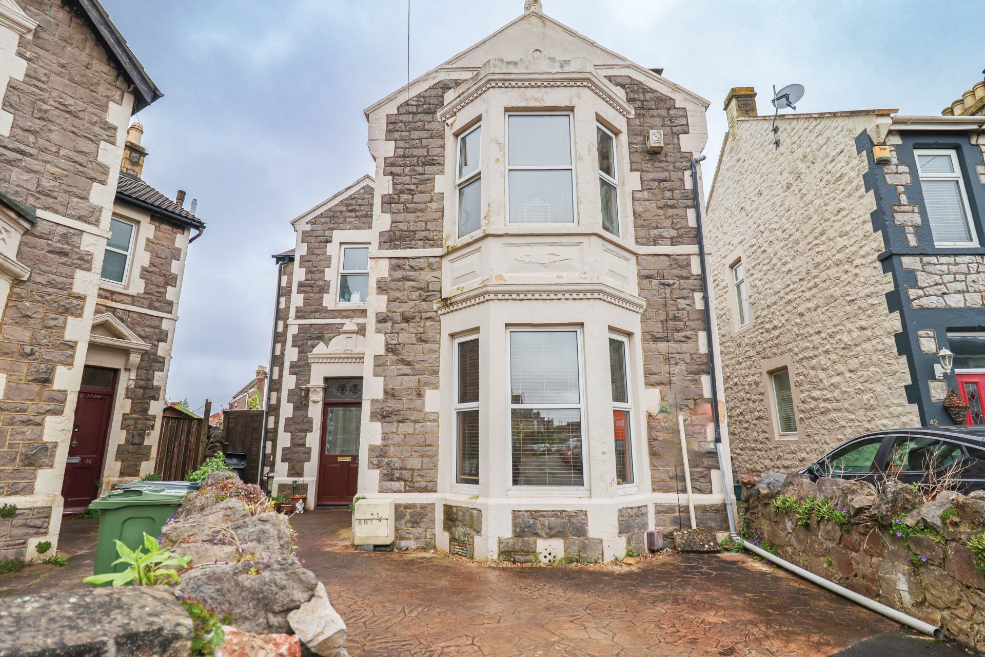 Stafford Road - Expansive Detached Home - Annex Potential, Image 1