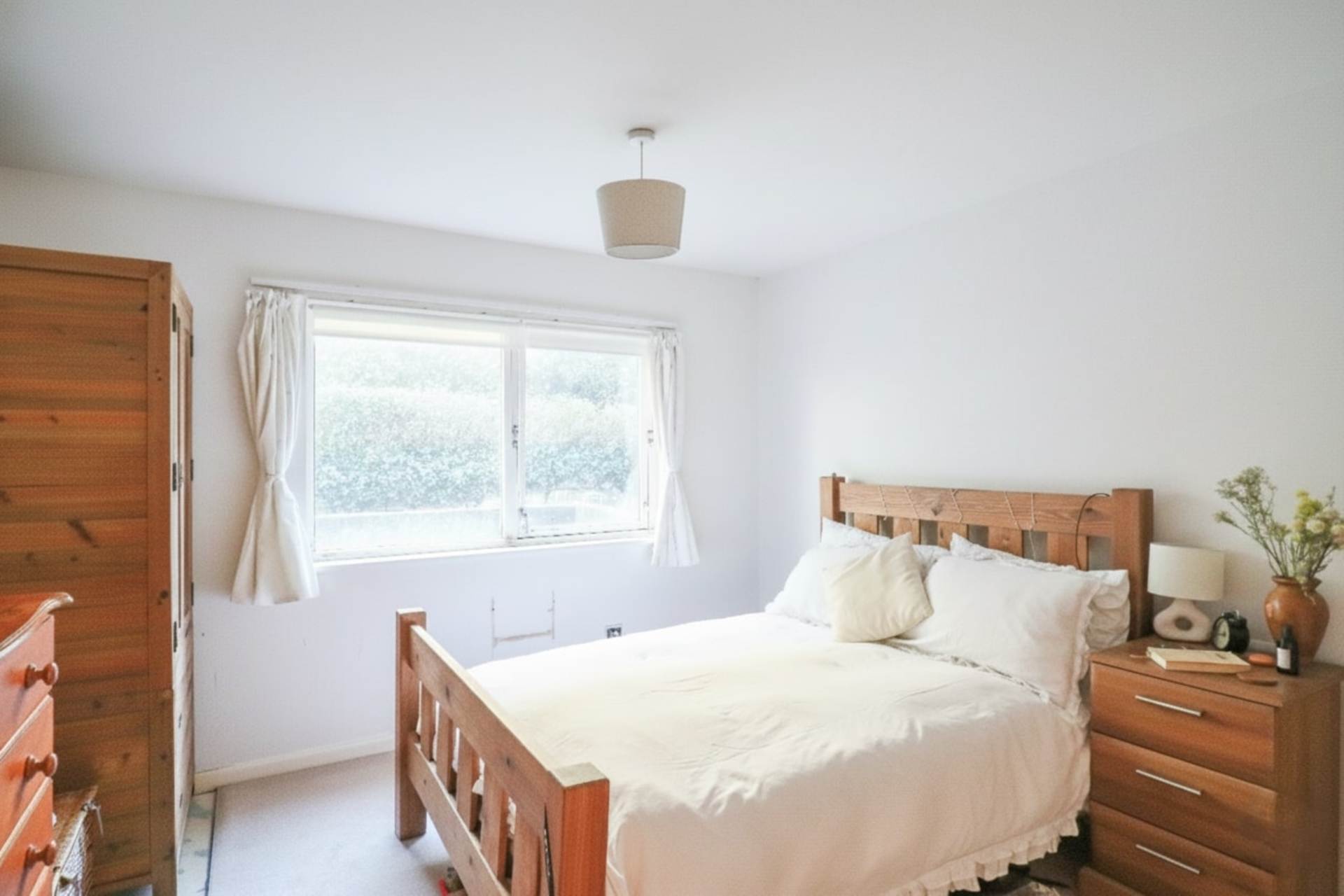 Hillside Flat - With Spectacular Views, Image 12