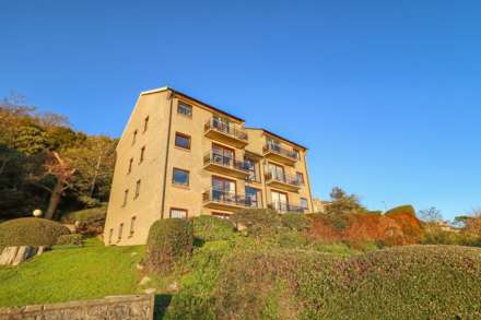 Hillside Flat - With Spectacular Views, Image 1