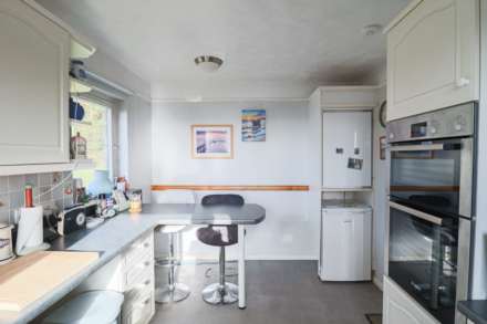 Hillside Flat - With Spectacular Views, Image 11