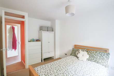 Hillside Flat - With Spectacular Views, Image 14