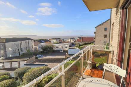 Hillside Flat - With Spectacular Views, Image 6
