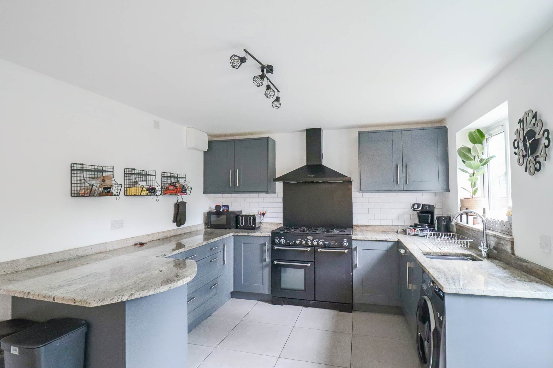 Calluna Close, Wick St Lawrence - Spacious Family Home, Image 4