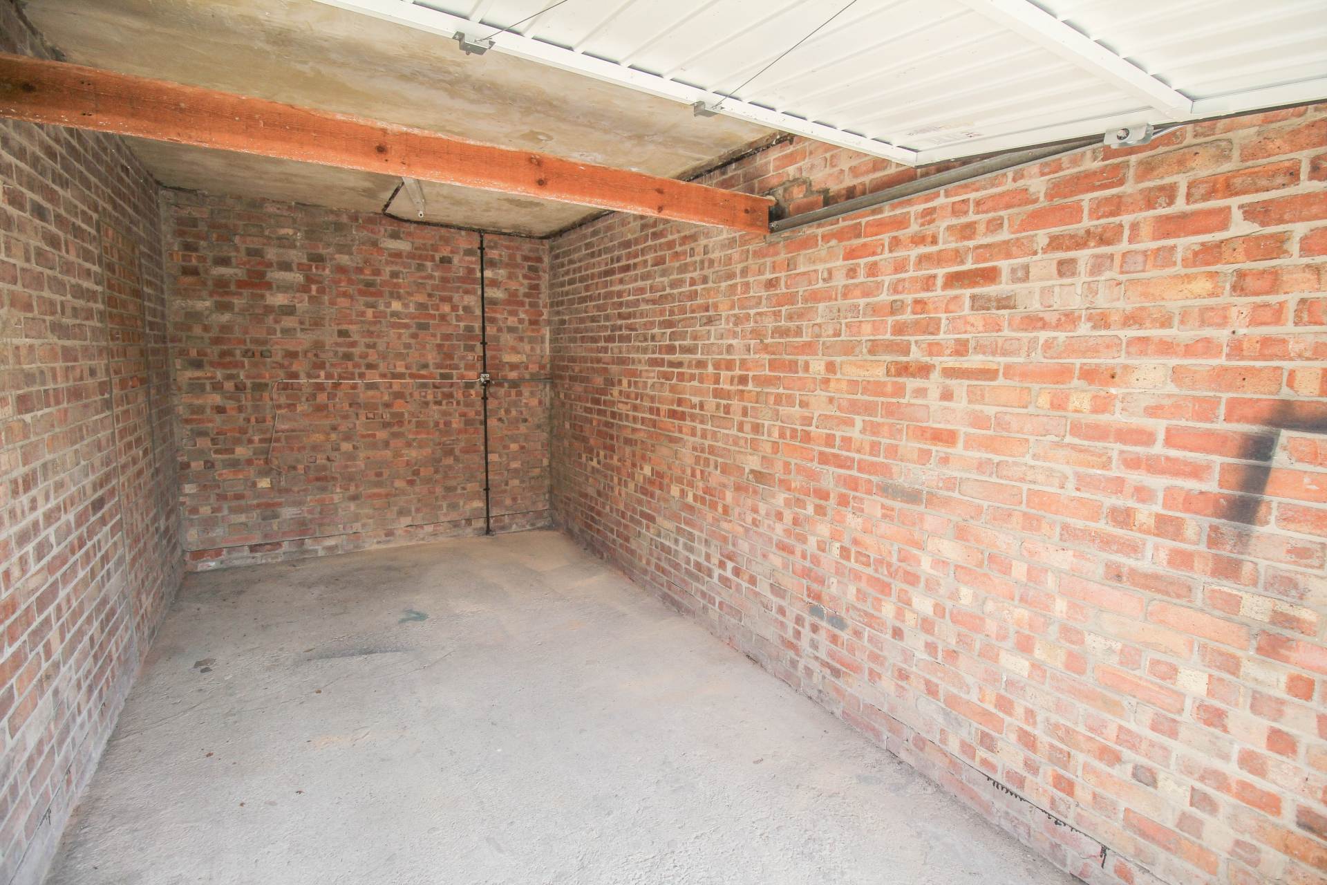 Middle Garage,    Waterloo Street, Weston-super-Mare, Image 2