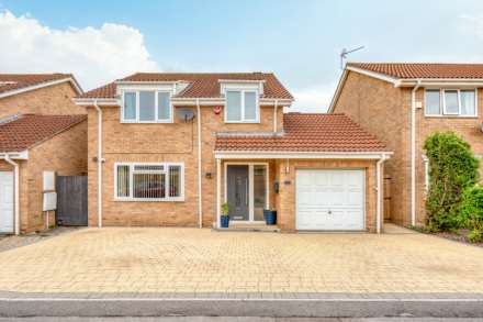4 Bedroom Detached, Willow Gardens - Perfect Family Home
