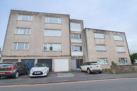 Moorland Road - Spacious Freehold Flat