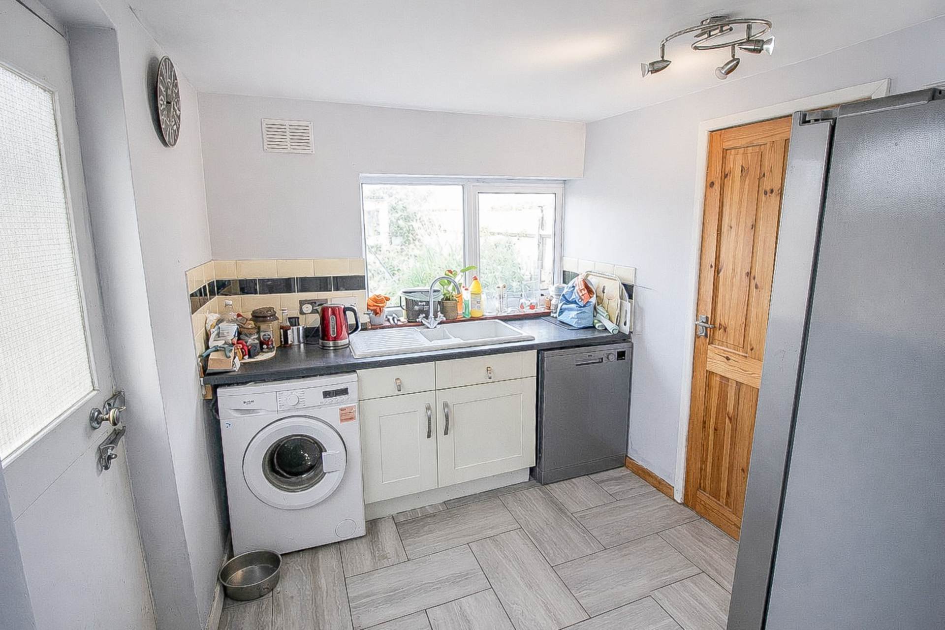 **South Ward**4 Bedrooms**Two Reception Areas**18' x 13' Garage**, Image 5