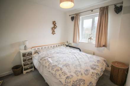 Carpenter Close**Great Value for Money**Great Location**3 Bedrooms**, Image 10