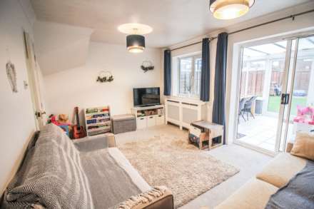 Carpenter Close**Great Value for Money**Great Location**3 Bedrooms**, Image 2