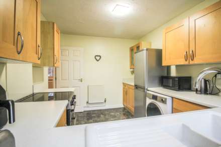Carpenter Close**Great Value for Money**Great Location**3 Bedrooms**, Image 7