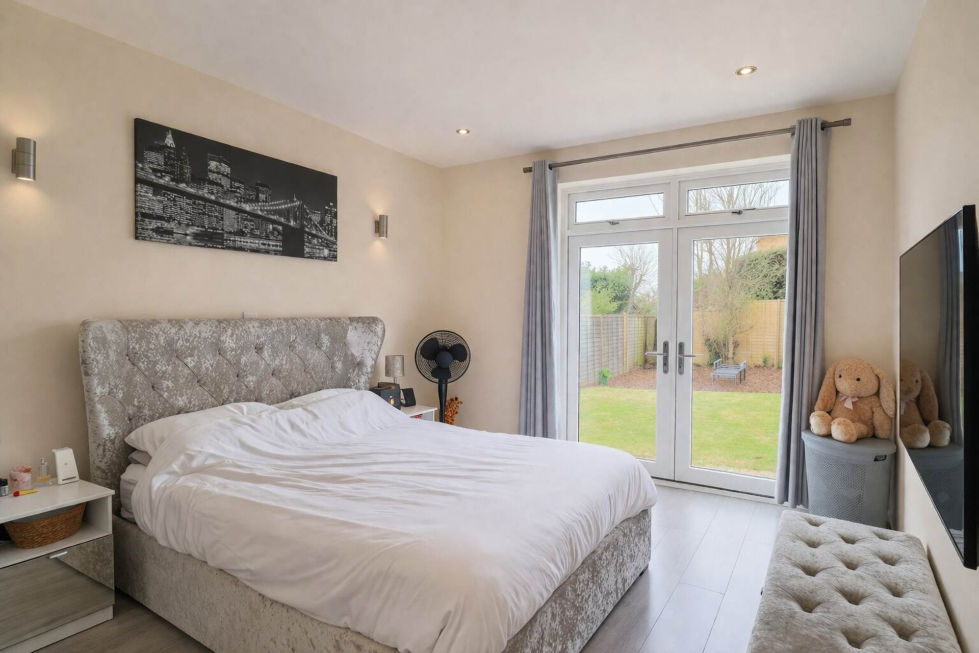 Church Road - Refurbished Detached Bungalow, Image 13