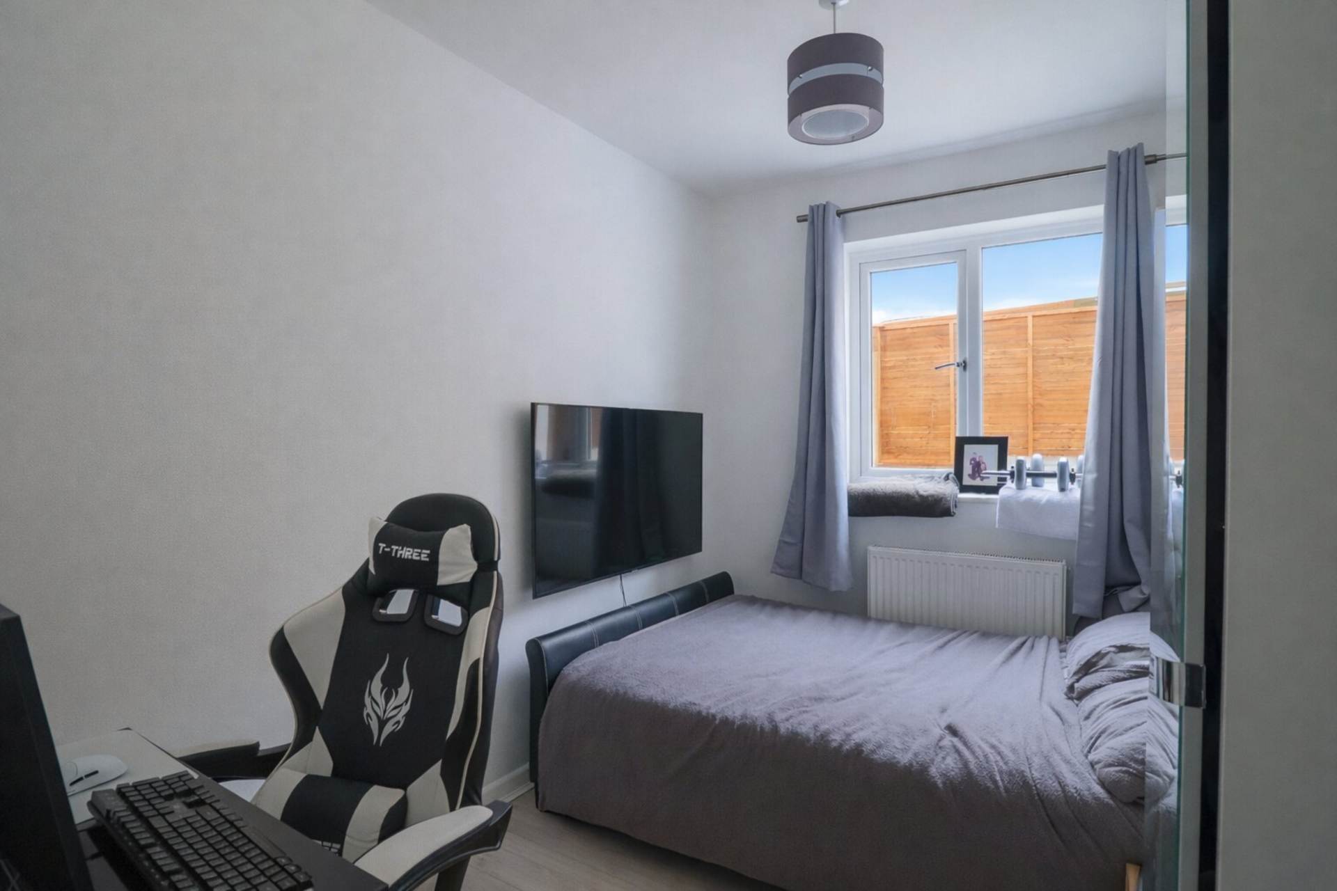 Church Road - Refurbished Detached Bungalow, Image 16