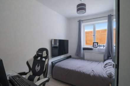 Church Road - Refurbished Detached Bungalow, Image 16