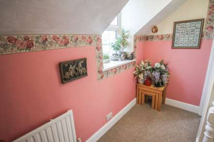 UPHILL*FANTASTIC INVESTMENT OPPORTUNITY*IDEAL FOR DUAL OCCUPANCY*HOME & INCOME*NO ONWARD CHAIN*, Image 17