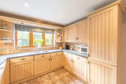 Market Avenue - Stunning Detached Family Home, Image 18