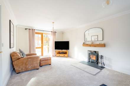 Market Avenue - Stunning Detached Family Home, Image 6