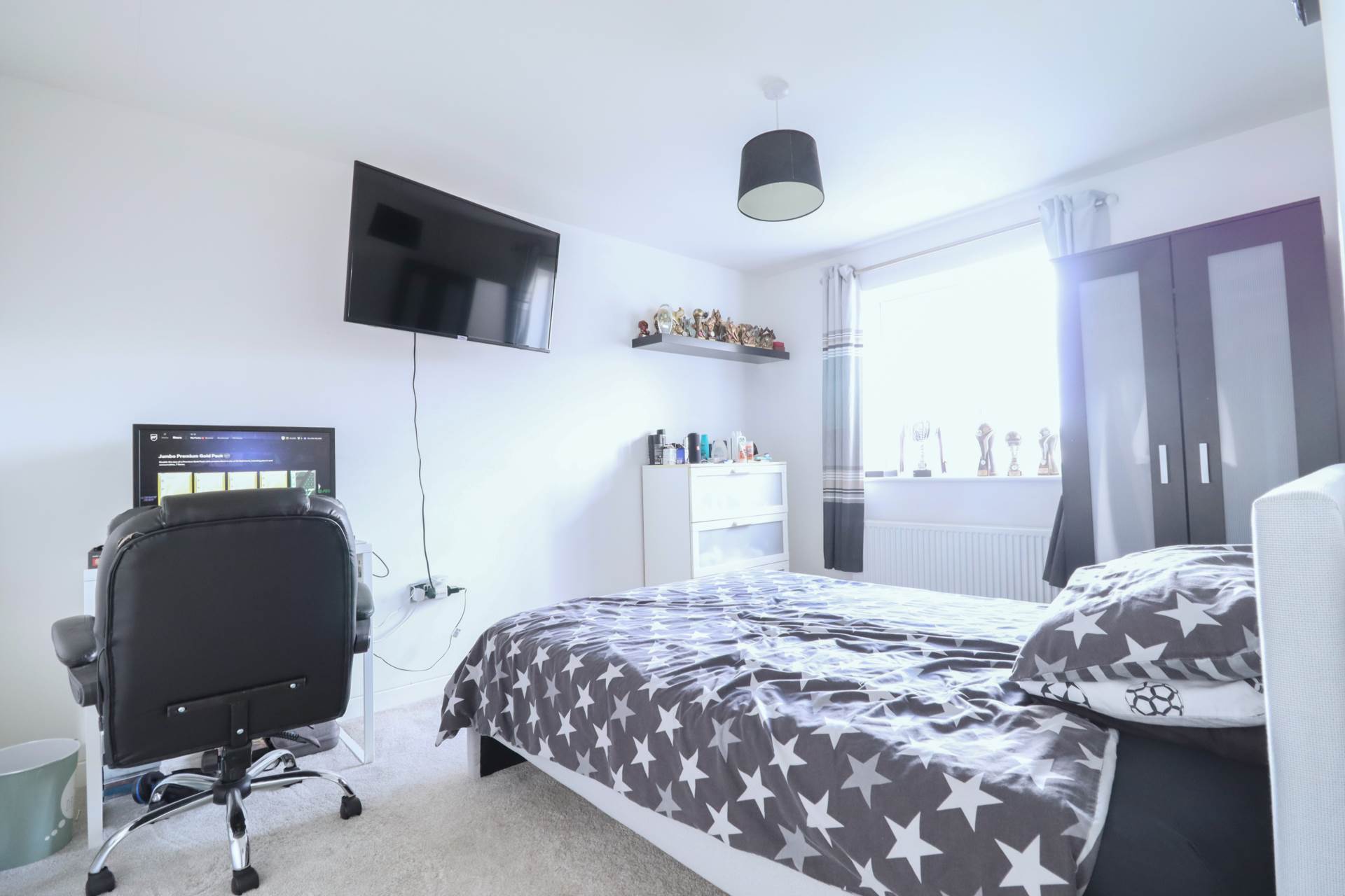 Haywood Village - Stunning Detached Family Home, Image 15