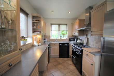 WESTON HILLSIDE - SUBSTANTIAL DETACHED HOUSE + A SPACIOUS TWO BEDROOM GROUND FLOOR FLAT + NO ONWARD CHAIN, Image 9