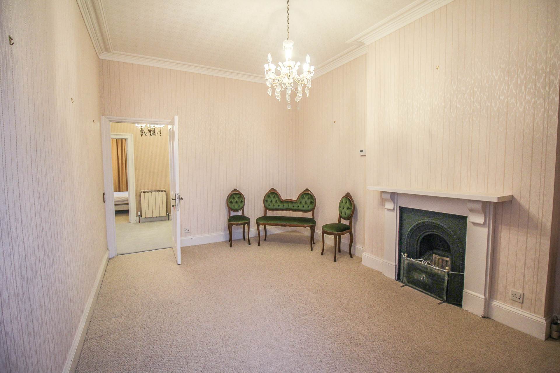 BEAUTIFUL HILLSIDE PROPERTY WITH LARGE ONE BEDROOM FLAT, Image 19