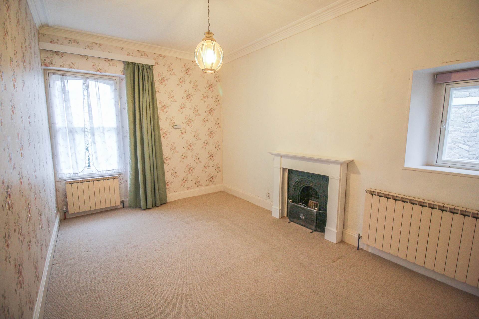 BEAUTIFUL HILLSIDE PROPERTY WITH LARGE ONE BEDROOM FLAT, Image 20