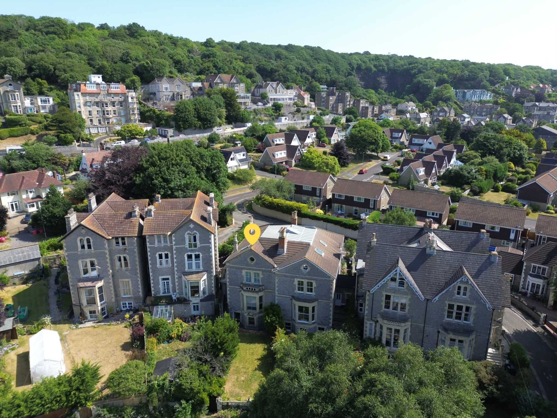 BEAUTIFUL HILLSIDE PROPERTY WITH LARGE ONE BEDROOM FLAT, Image 3