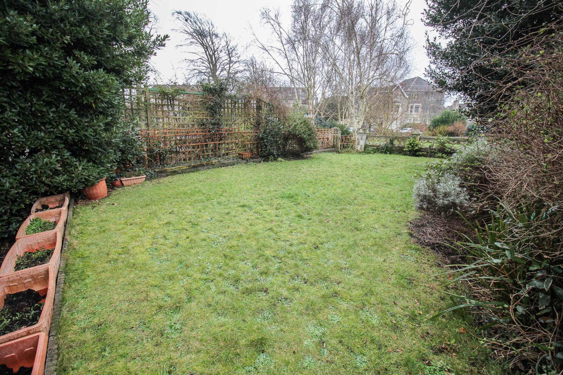 BEAUTIFUL HILLSIDE PROPERTY WITH LARGE ONE BEDROOM FLAT, Image 30