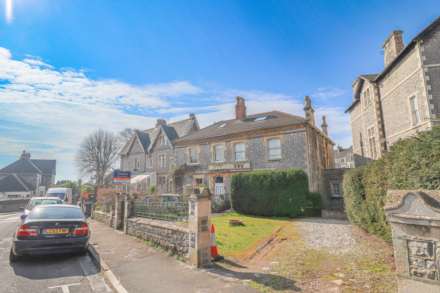 6 Bedroom Semi-Detached, BEAUTIFUL HILLSIDE PROPERTY WITH LARGE ONE BEDROOM FLAT