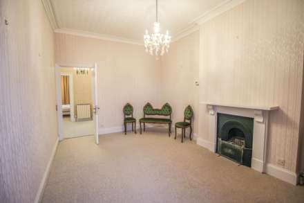 BEAUTIFUL HILLSIDE PROPERTY WITH LARGE ONE BEDROOM FLAT, Image 19