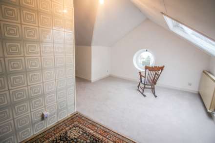 BEAUTIFUL HILLSIDE PROPERTY WITH LARGE ONE BEDROOM FLAT, Image 27
