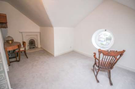 BEAUTIFUL HILLSIDE PROPERTY WITH LARGE ONE BEDROOM FLAT, Image 28