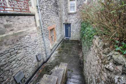 BEAUTIFUL HILLSIDE PROPERTY WITH LARGE ONE BEDROOM FLAT, Image 33