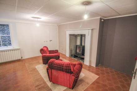 BEAUTIFUL HILLSIDE PROPERTY WITH LARGE ONE BEDROOM FLAT, Image 37