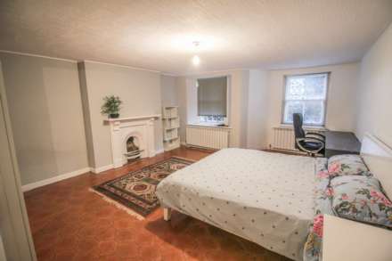 BEAUTIFUL HILLSIDE PROPERTY WITH LARGE ONE BEDROOM FLAT, Image 42