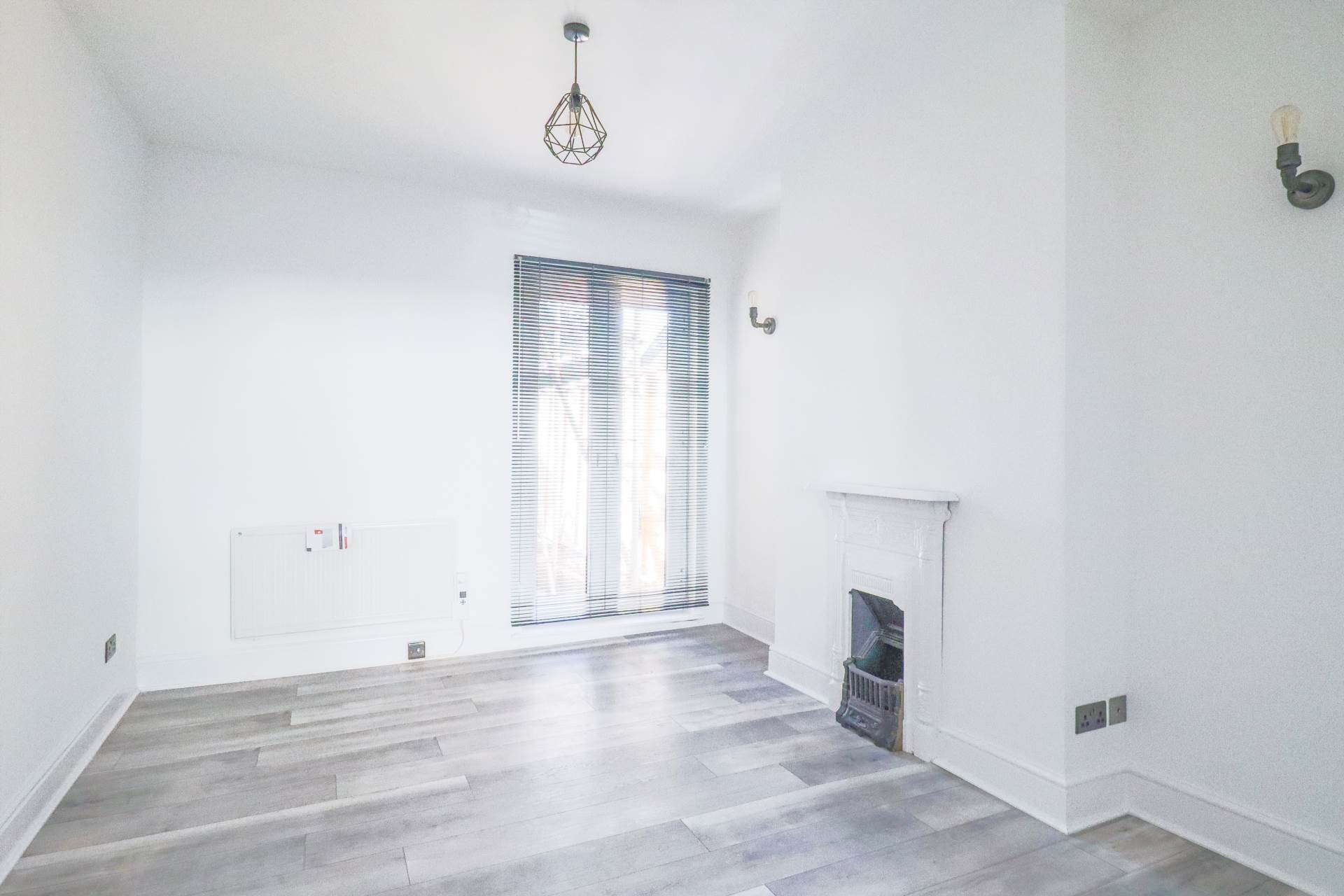 Amberey Road - Modern & Energy Efficient Family Home, Image 4