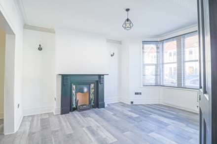 Amberey Road - Modern & Energy Efficient Family Home, Image 2