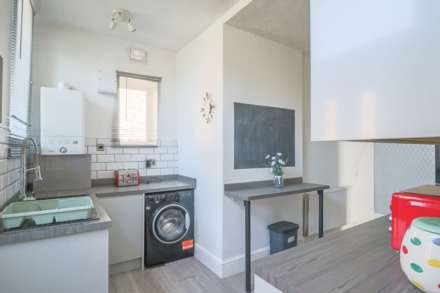 Quantock Road, South Ward - Superb Ground Floor Flat - Own Entrance, Image 8