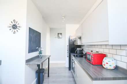 Quantock Road, South Ward - Superb Ground Floor Flat - Own Entrance, Image 9